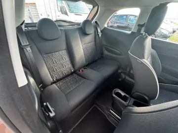 FIAT 500e  Große Batterie Carplay Schnellladefunktion