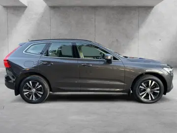 VOLVO XC60 B4 AWD Momentum Pro LEDER   GOOGLE MAPS   K