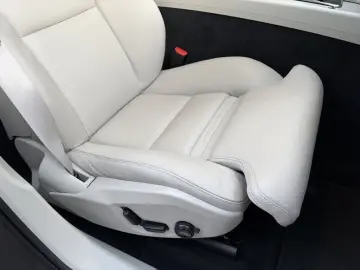 VOLVO XC60 B4 AWD Momentum Pro LEDER   GOOGLE MAPS   K