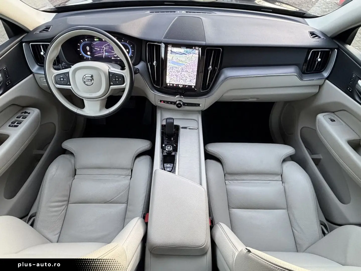 VOLVO XC60 B4 AWD Momentum Pro LEDER   GOOGLE MAPS   K