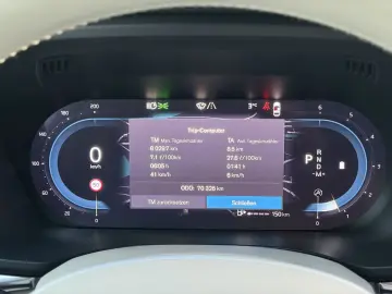 VOLVO XC60 B4 AWD Momentum Pro LEDER   GOOGLE MAPS   K