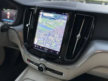 VOLVO XC60 B4 AWD Momentum Pro LEDER   GOOGLE MAPS   K