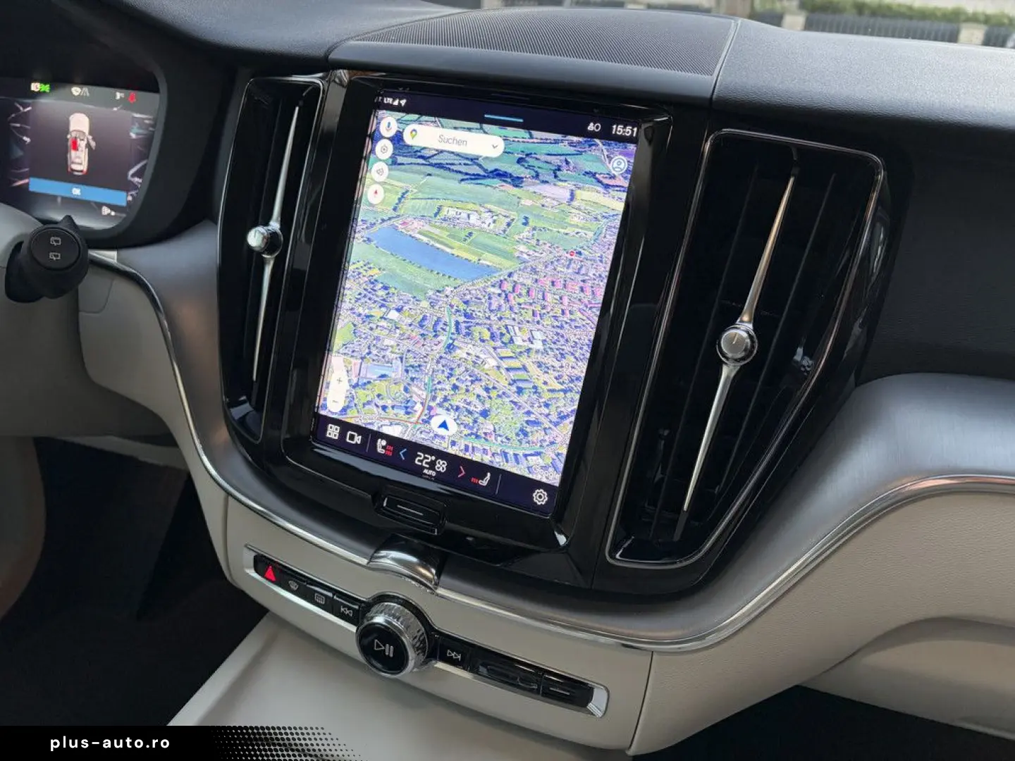 VOLVO XC60 B4 AWD Momentum Pro LEDER   GOOGLE MAPS   K