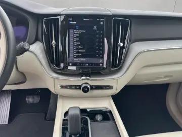 VOLVO XC60 B5 AWD Leder-Beige ACC BLIS