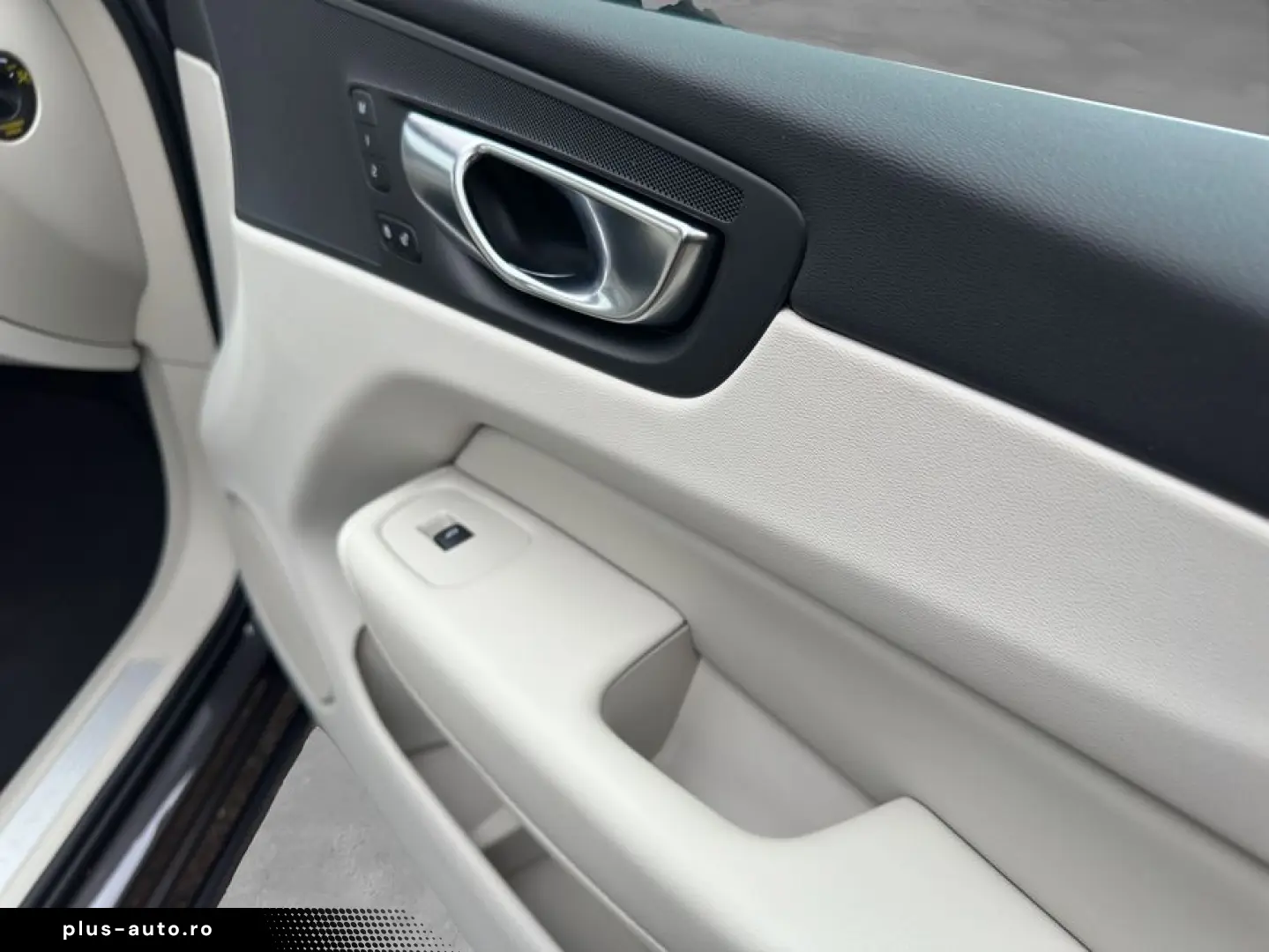 VOLVO XC60 B5 AWD Leder-Beige ACC BLIS