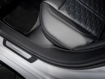 AUDI RS6 PERFORMANCE KERAMIK UNIKAT HGP 1080PS