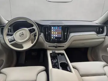 VOLVO XC60 B5 B AWD Core  Leder  Driver Assistance