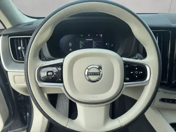 VOLVO XC60 B5 AWD Aut Leder-Beige Voll-LED 19'&…