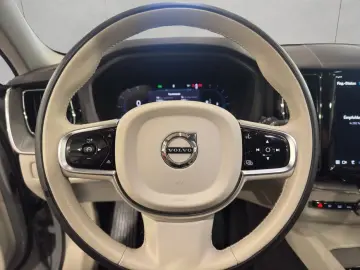 VOLVO XC60 B5 B AWD Core