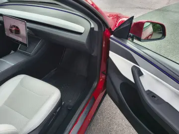 TESLA Model Y Long Range AWD MwSt. Tesla Gar. Weiß
