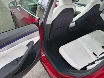 TESLA Model Y Long Range AWD MwSt. Tesla Gar. Weiß