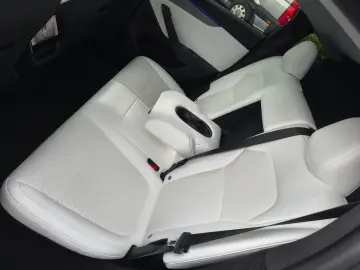 TESLA Model Y Long Range AWD MwSt. Tesla Gar. Weiß