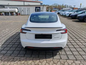 TESLA Model 3 Long Range AWD   AHK   19