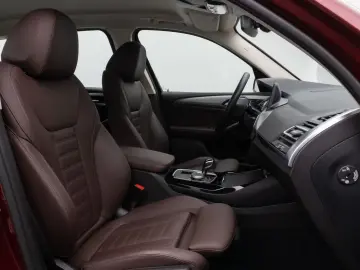 BMW X3 xD30e Kamera HUD DAB AHK Sport Komfort Leder