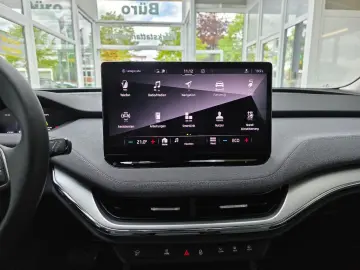 SKODA Enyaq 60 Loft Wärmepumpe Rückfahrkamera LED