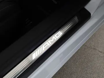 MERCEDES-BENZ SL 63 AMG 4M  AMG Night Massage HA-Lenkung HUD