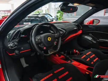 FERRARI 488 Pista   ORIGINALTY IN ITS PUREST FORM