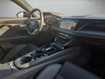 AUDI RS e-tron GT quattro  SOH 94% Matrix Pano HuD