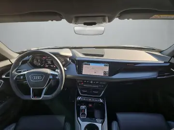 AUDI RS e-tron GT quattro  SOH 94% Matrix Pano HuD