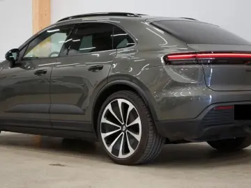 PORSCHE Macan Electric 4 PANO SPORT CHRONO PAKET