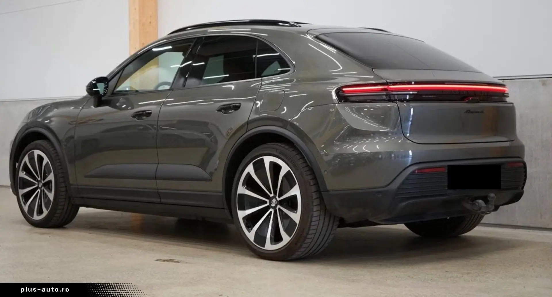 PORSCHE Macan Electric 4 PANO SPORT CHRONO PAKET