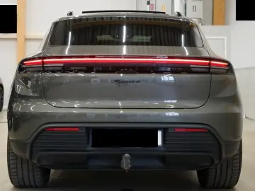 PORSCHE Macan Electric 4 PANO SPORT CHRONO PAKET