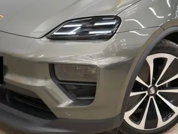 PORSCHE Macan Electric 4 PANO SPORT CHRONO PAKET
