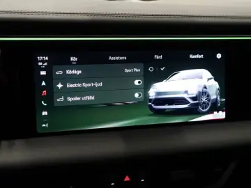 PORSCHE Macan Electric 4 PANO SPORT CHRONO PAKET