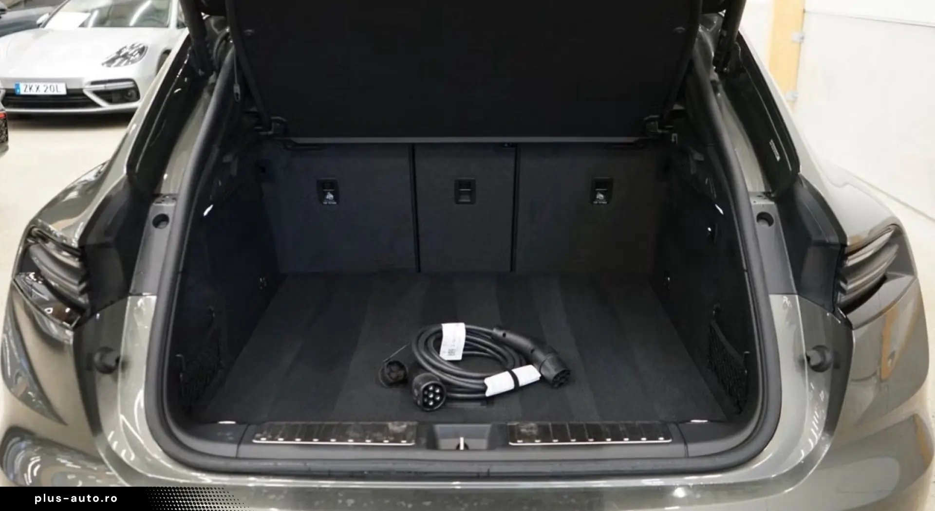PORSCHE Macan Electric 4 PANO SPORT CHRONO PAKET