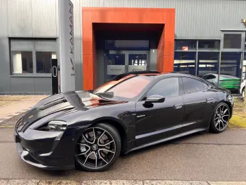 PORSCHE Taycan Turbo · Burmester · Hinterachs · Inno ·