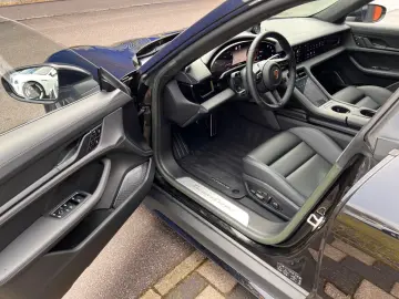PORSCHE Taycan Turbo · Burmester · Hinterachs · Inno ·