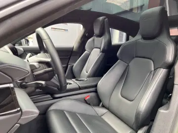 PORSCHE Taycan Turbo · Burmester · Hinterachs · Inno ·