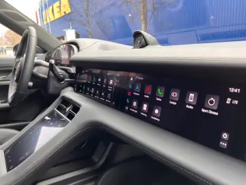 PORSCHE Taycan Turbo · Burmester · Hinterachs · Inno ·