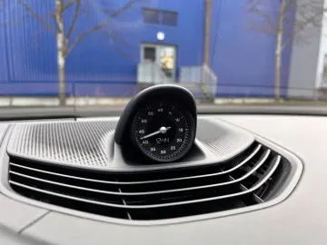 PORSCHE Taycan Turbo · Burmester · Hinterachs · Inno ·