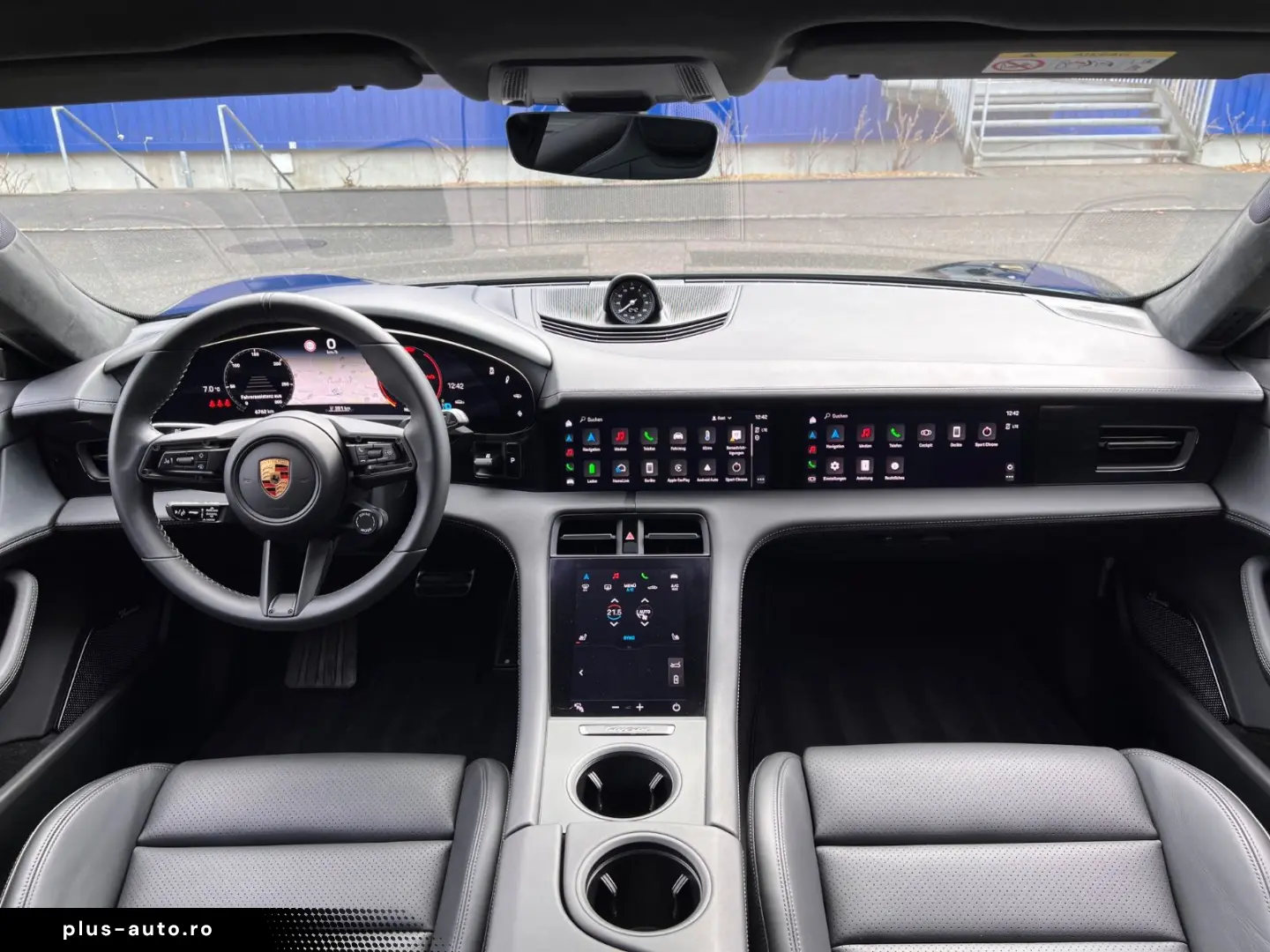 PORSCHE Taycan Turbo · Burmester · Hinterachs · Inno ·