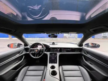PORSCHE Taycan Turbo · Burmester · Hinterachs · Inno ·