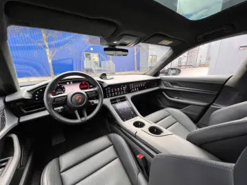 PORSCHE Taycan Turbo · Burmester · Hinterachs · Inno ·