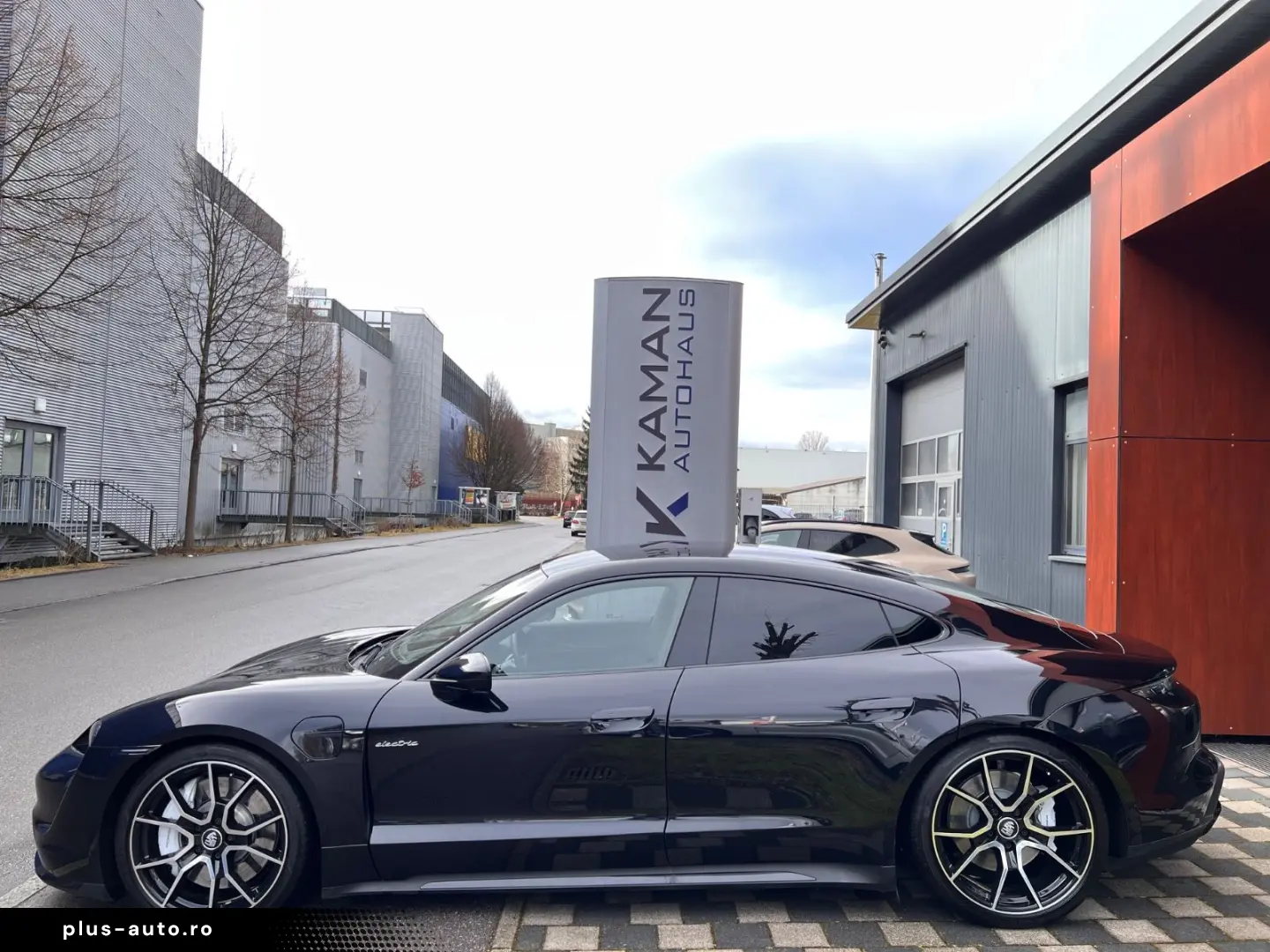 PORSCHE Taycan Turbo · Burmester · Hinterachs · Inno ·