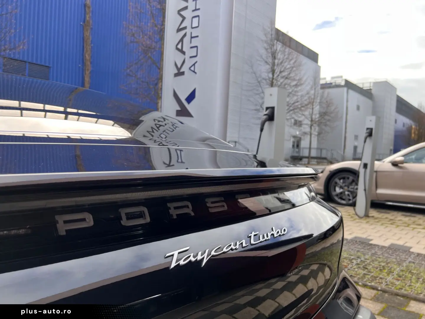 PORSCHE Taycan Turbo · Burmester · Hinterachs · Inno ·