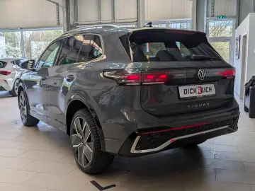VW Tiguan 2.0TDI R-Line 4M Pano H K AHK Matrix 20