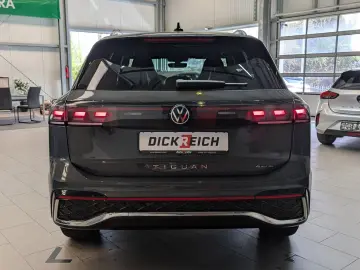 VW Tiguan 2.0TDI R-Line 4M Pano H K AHK Matrix 20