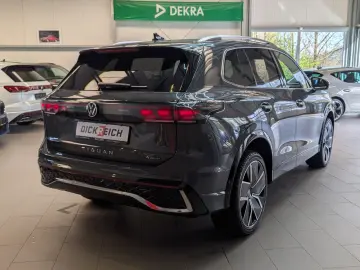VW Tiguan 2.0TDI R-Line 4M Pano H K AHK Matrix 20