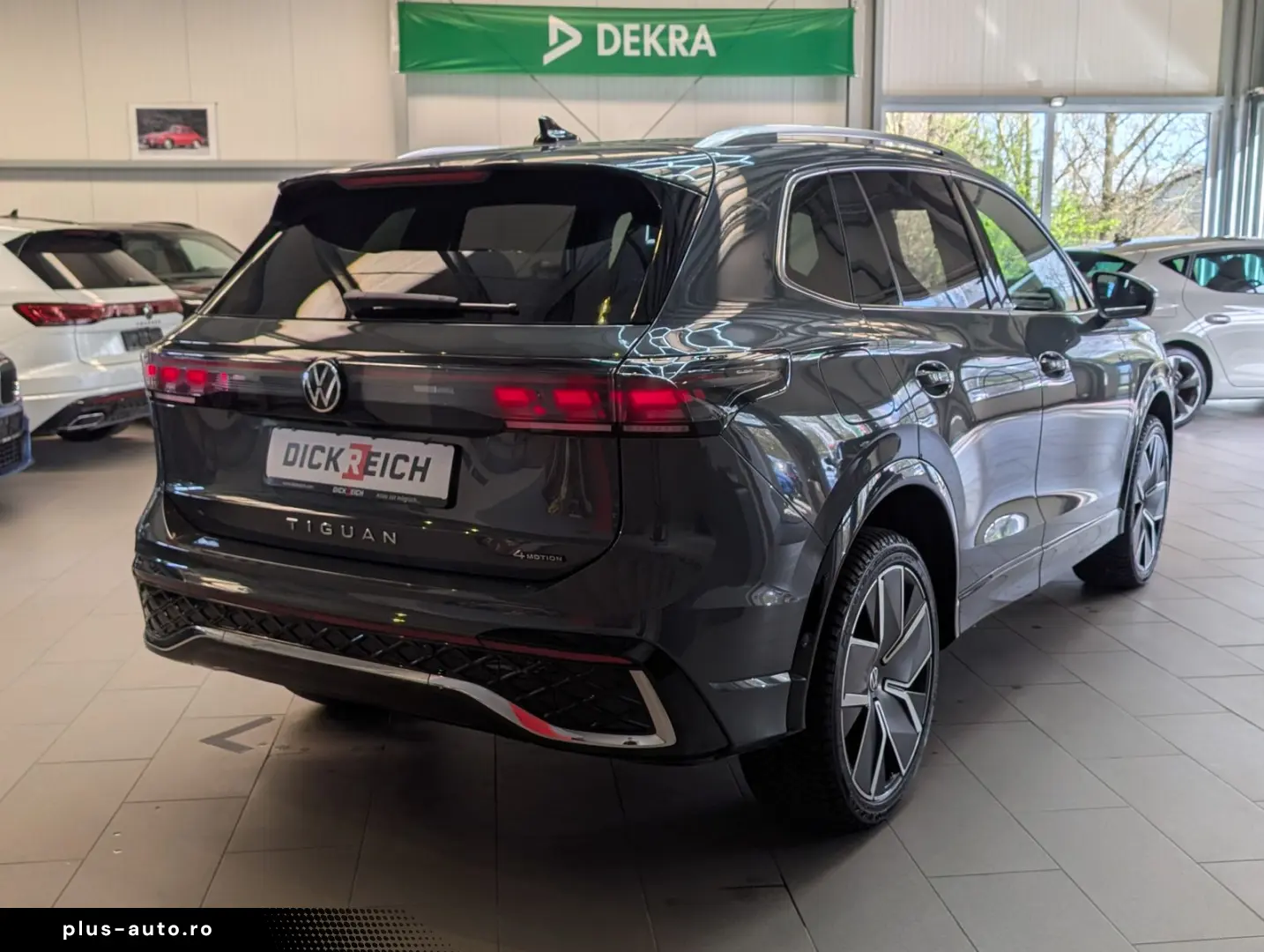 VW Tiguan 2.0TDI R-Line 4M Pano H K AHK Matrix 20