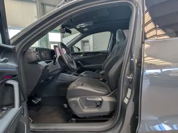 VW Tiguan 2.0TDI R-Line 4M Pano H K AHK Matrix 20