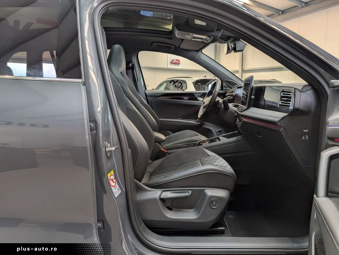 VW Tiguan 2.0TDI R-Line 4M Pano H K AHK Matrix 20