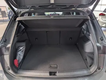 VW Tiguan 2.0TDI R-Line 4M Pano H K AHK Matrix 20