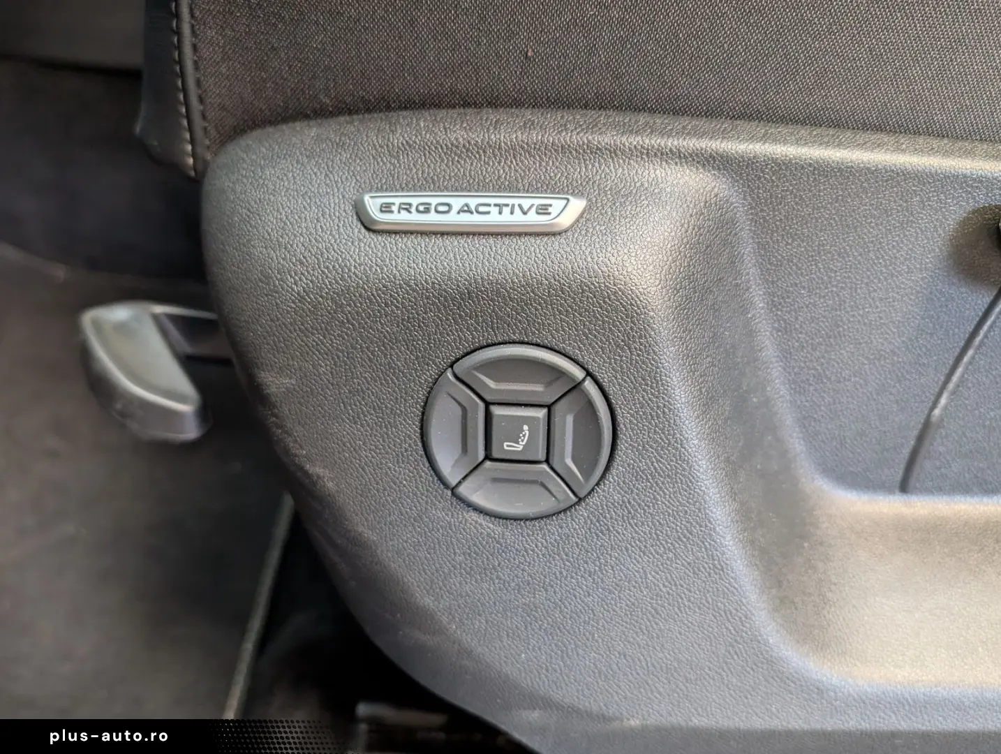 VW Tiguan 2.0TDI R-Line 4M Pano H K AHK Matrix 20