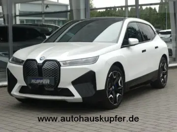 BMW iX xDrive50 Sportpak.AHK LASER PANO 22 -Massage