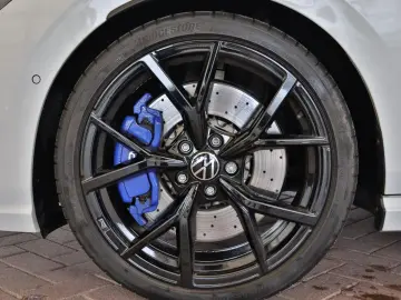 VW GOLF R PERFOMANCE 20 Jahre Edition 2.0TSI  AKRAP