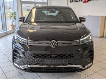 VW Tiguan 2.0TDI R-Line 4M Pano H K AHK Matrix 20